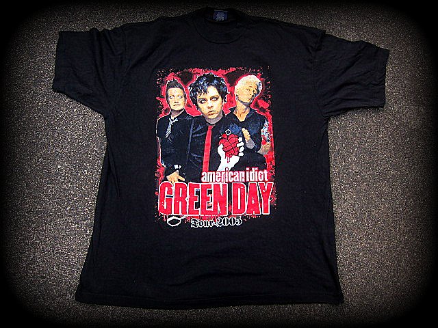 GREEN DAY -  Vintage 2005 Tour Shirt - Printed Two  Sides